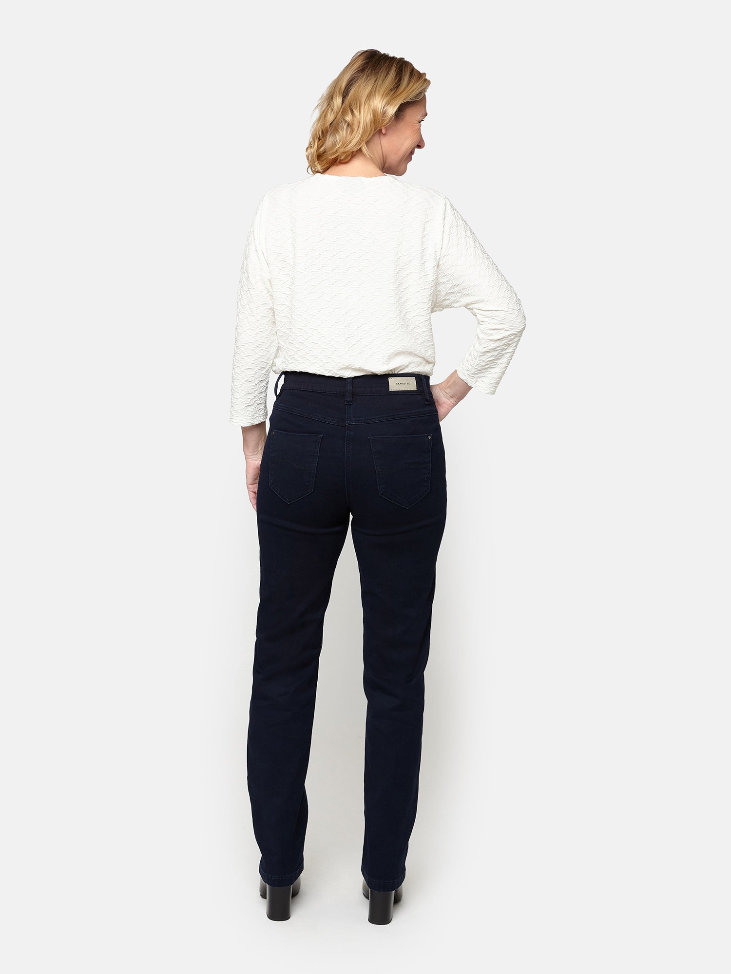 Ingrid Jeans - Navy - Straight Fit - Brede Lægge