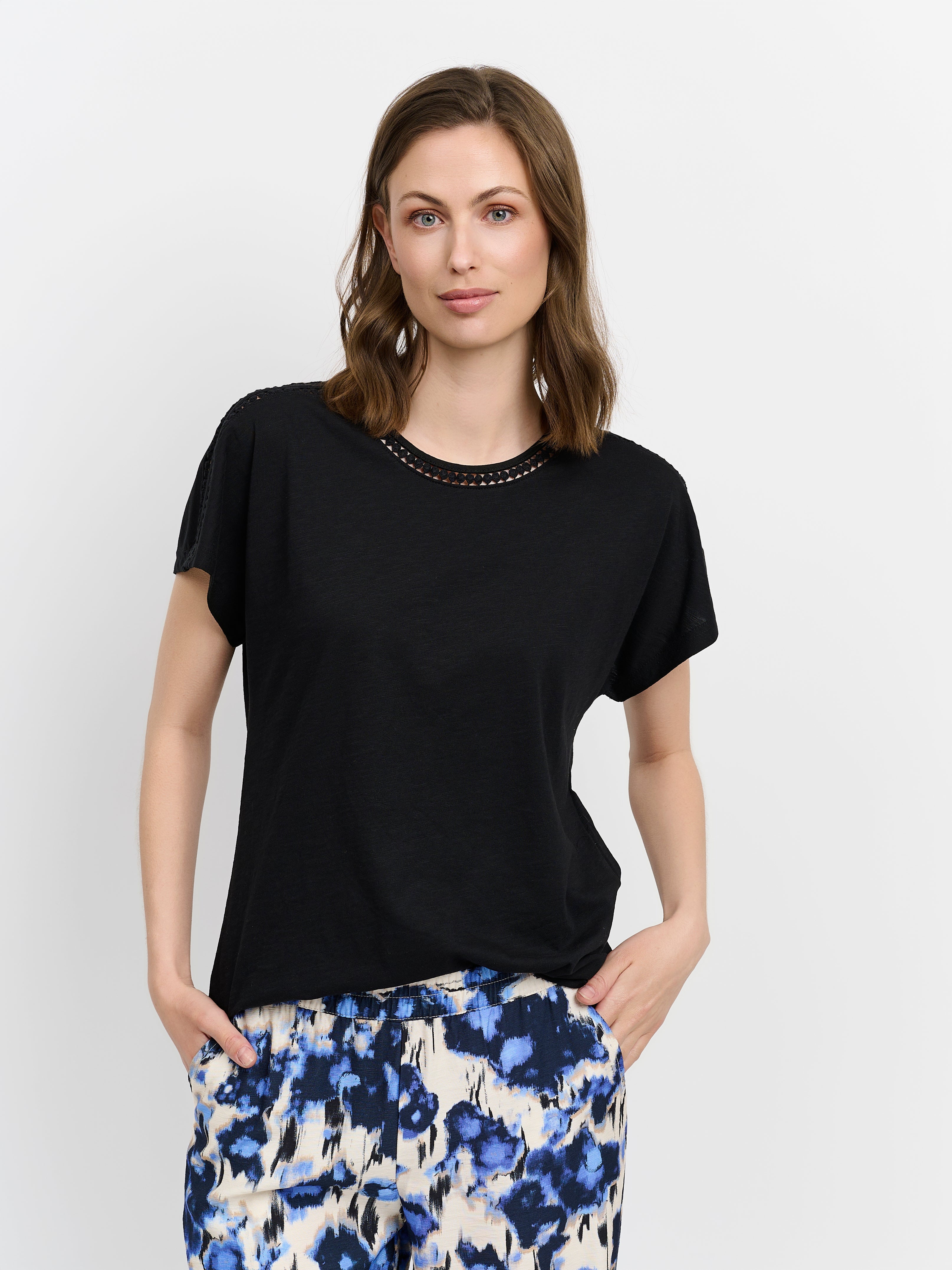 T-shirt - Sort - Broderi