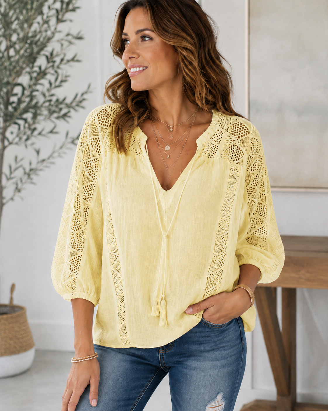 Fiora™ Amara Ajourbluse med Pompondetaljer