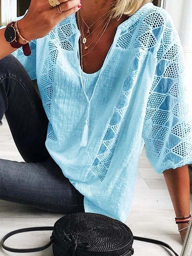 Fiora™ Amara Ajourbluse med Pompondetaljer - Blå